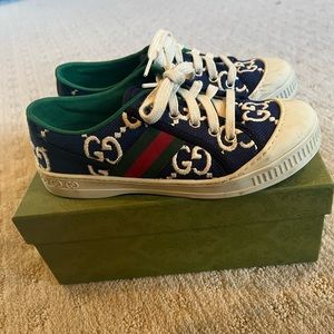 Youth Gucci sneakers